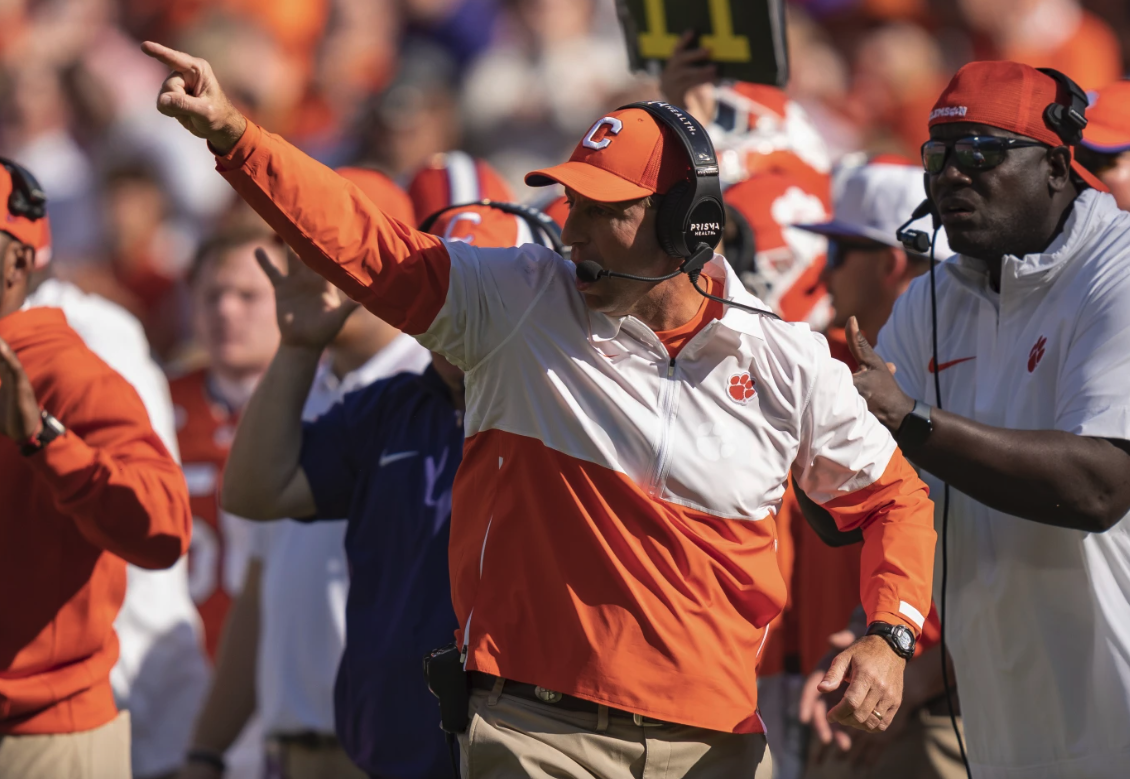 Mafah Runs For Tds Clemson Rallies To Beat Kentucky In A Wild