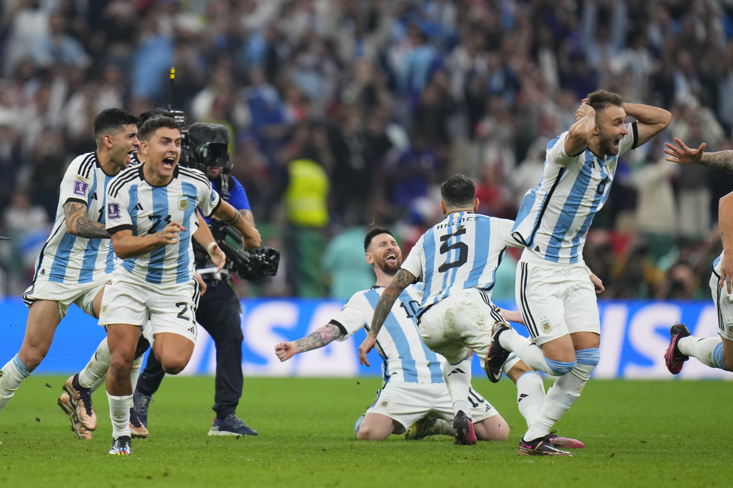 Messi Wins World Cup Argentina Beats France On Penalties Wbbj Tv