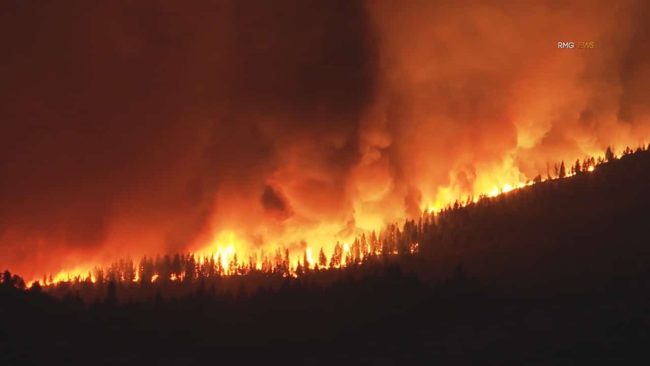 Crews Make Progress On Huge Oregon Blaze Wwaytv