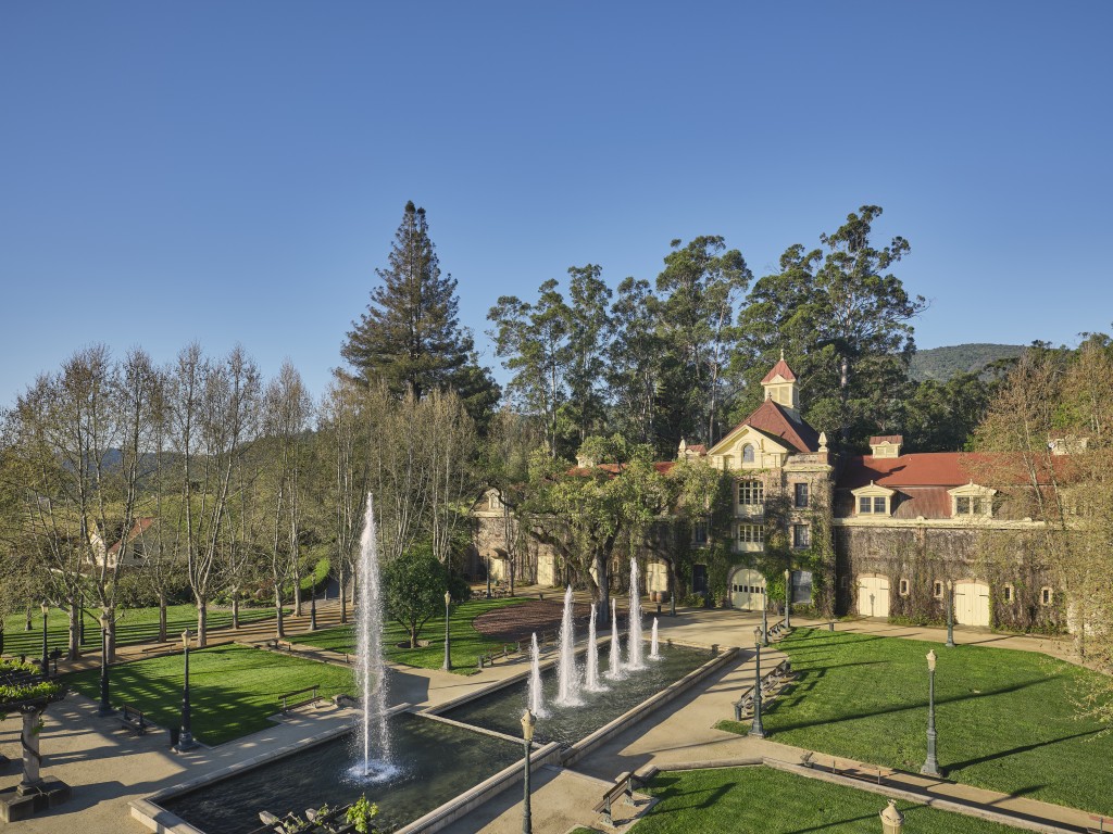 Mm 0720 Destinations Winecountry Inglenookchateau