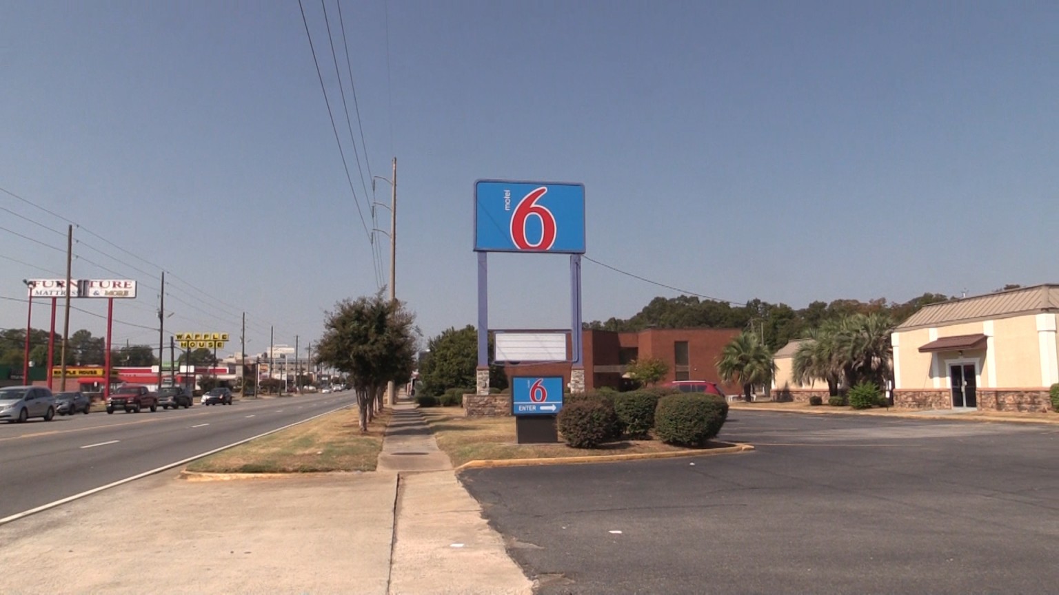 Motel 6 in Warner Robins robbed at gunpoint - 41NBC News | WMGT-DT