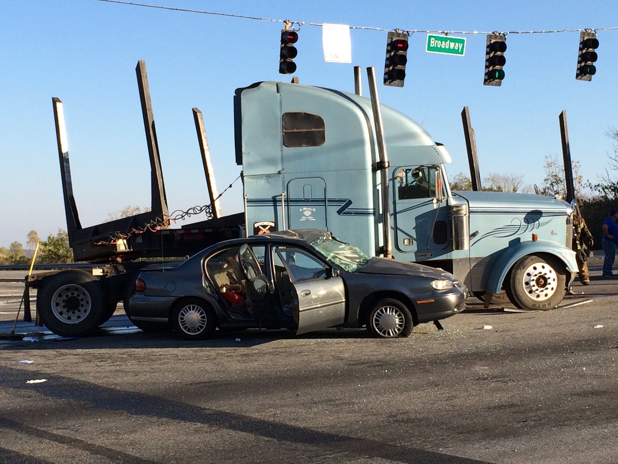Fatal car accident on Eisenhower Parkway slows down traffic 41NBC