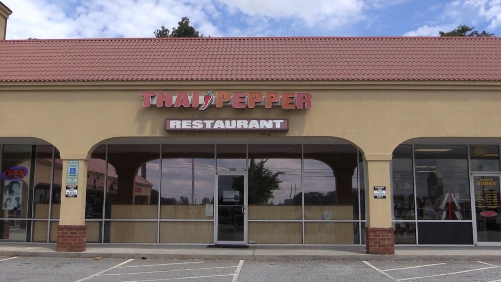Thai Pepper offers some great Pad Thai and sushi on Russell Parkway.