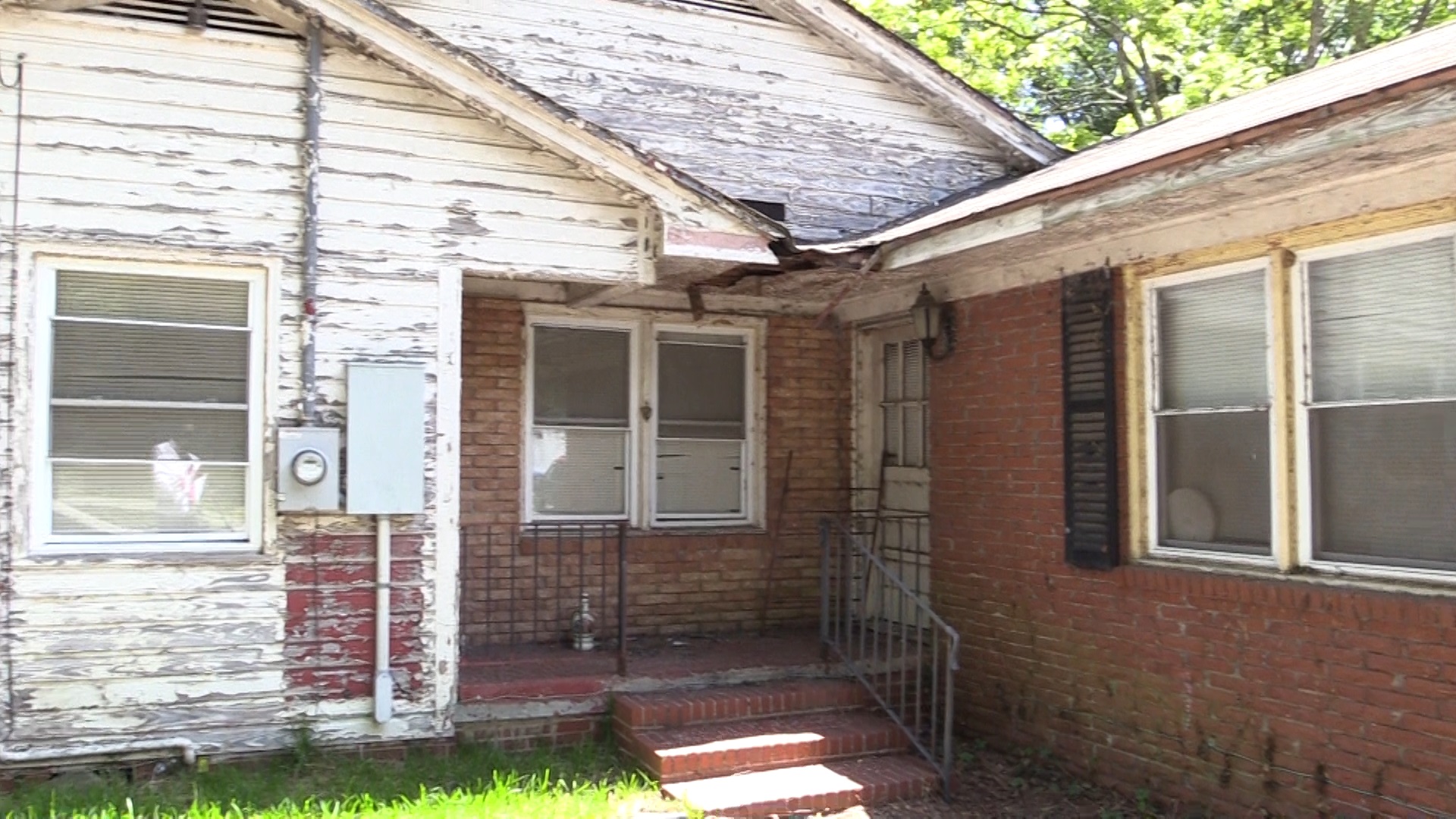 MaconBibb holds tax sale for blighted property 41NBC News WMGTDT