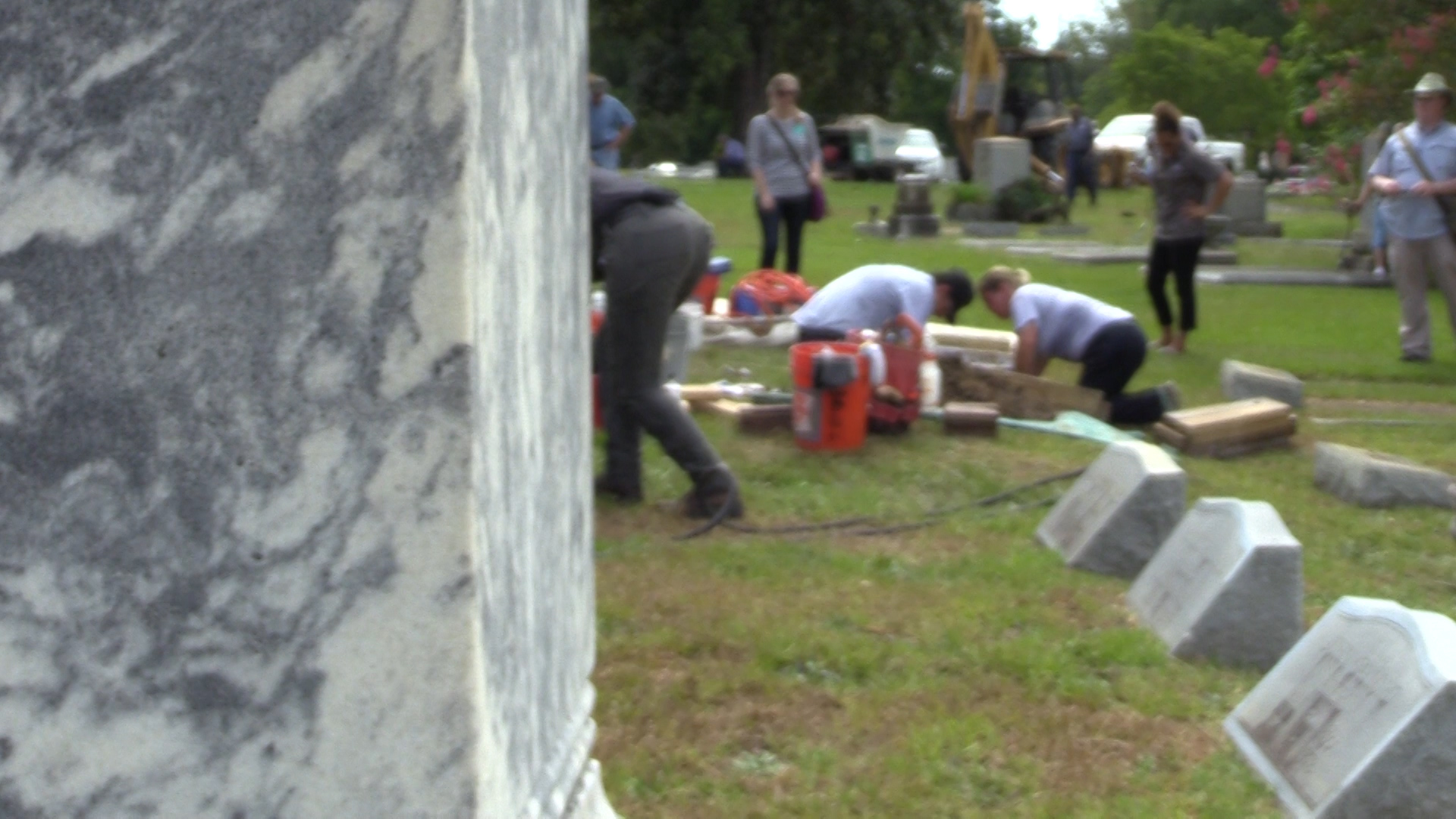 Conservationists help preserve historic Macon cemetery monuments