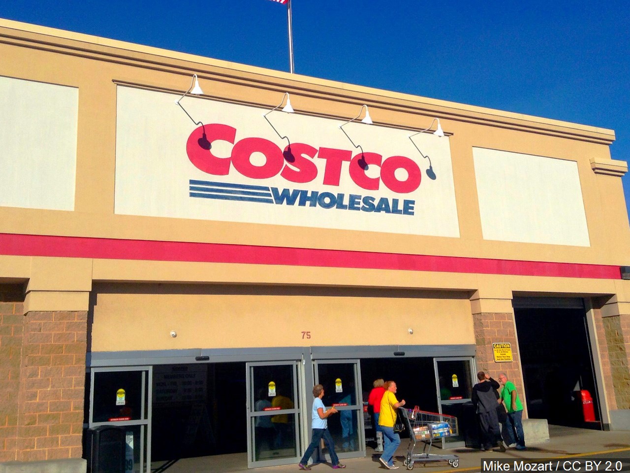 Morning Business Report Costco to boost its minimum hourly wage to 16