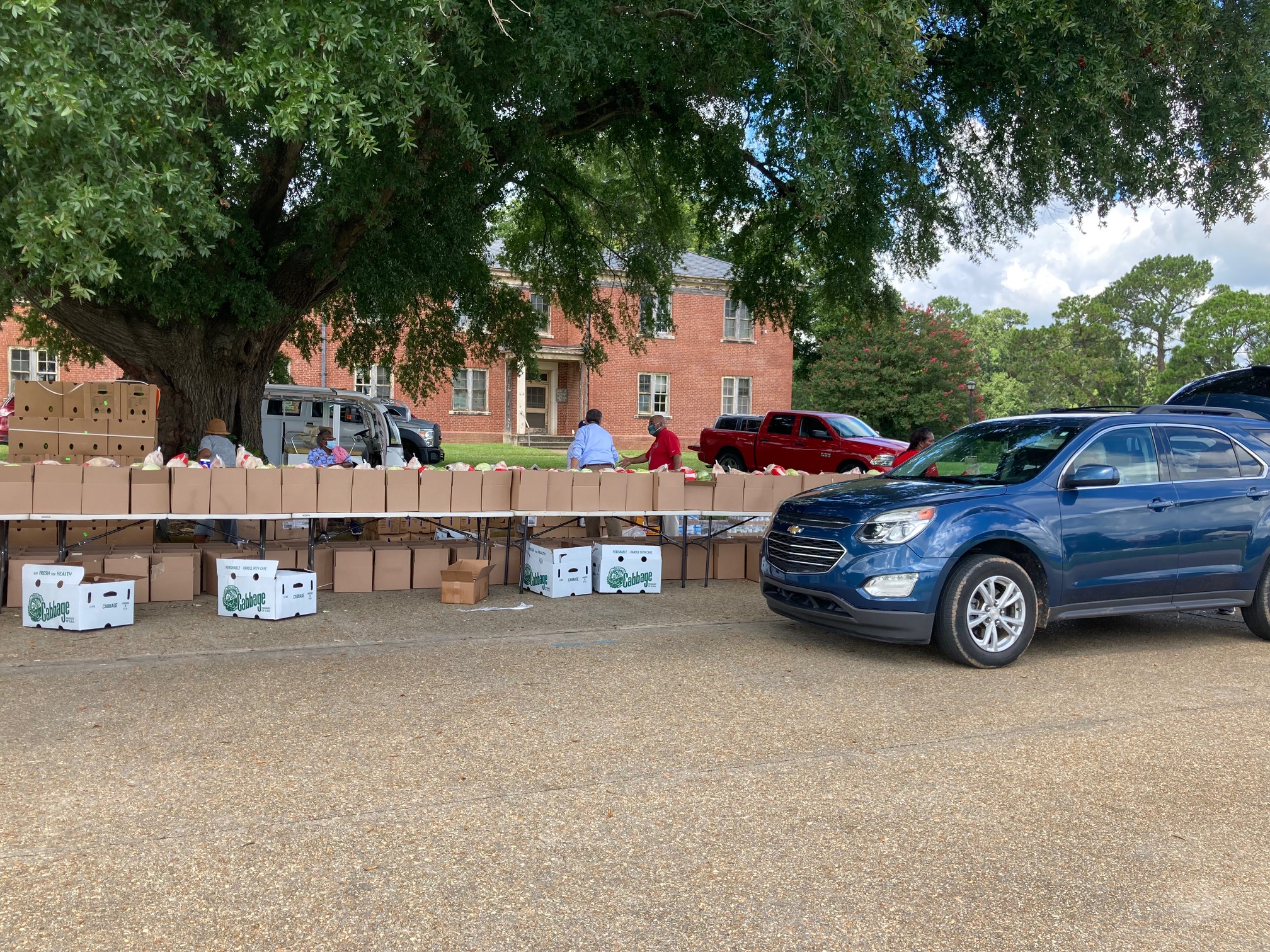 Carl Vinson VA Medical Center hosts 6th food giveaway since start of pandemic