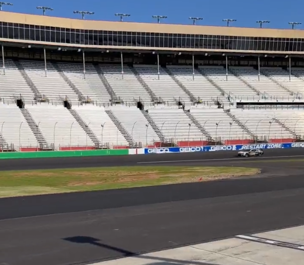 are dogs allowed at atlanta motor speedway