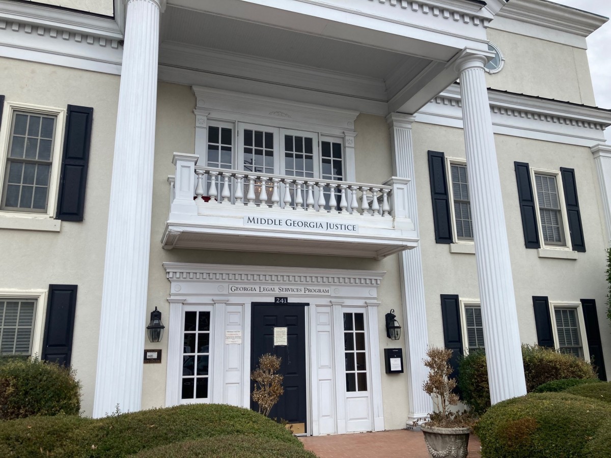 Legal Services Program teaching about renters rights