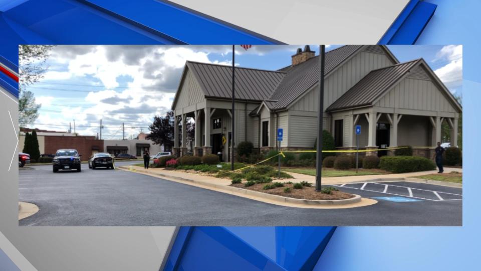 update-man-arrested-after-attempting-to-rob-robins-financial-credit-union-in-forsyth-41nbc