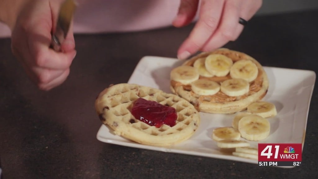 Mom To Mom: Waffles