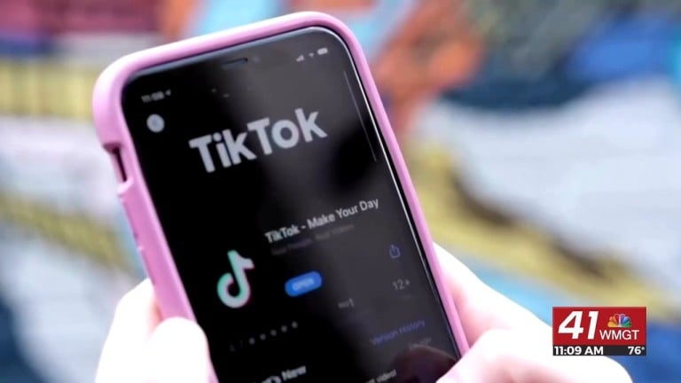 Tech Report: Netflix and other streaming services break records, members of Generation Z rely on Tik Tok instead of Google.