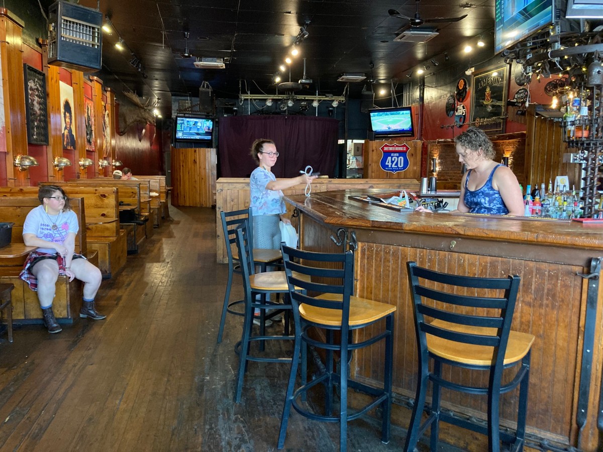 Milledgeville restaurant back open following weekend fire