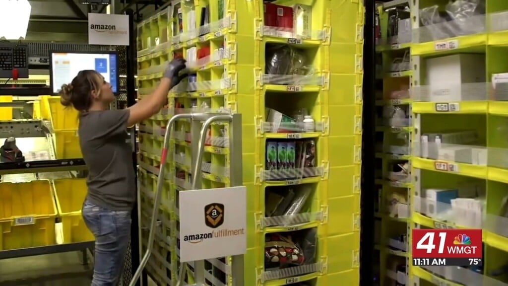 Tech Report: Amazon Will Pay Some Customers To Pick Up Their Orders
