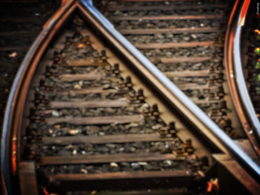 Train Tracks Mgn