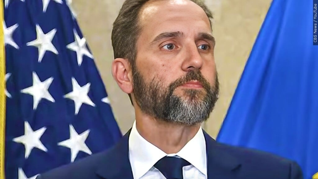 Mgn 1280x720 30803p00 Ajsoq