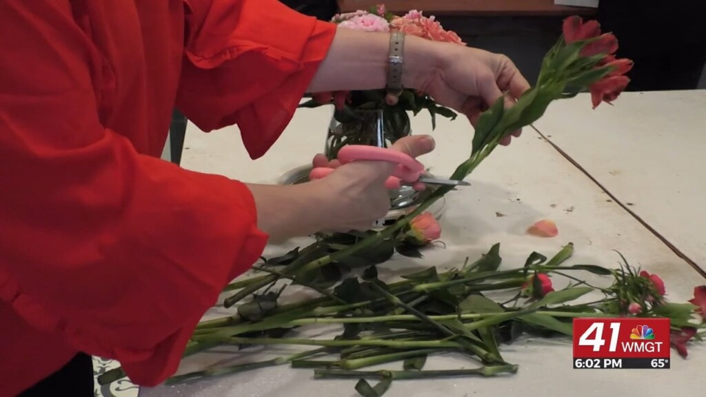 Local Flower Shops Are Working Around The Clock To Make Valentine's Day Extra Special