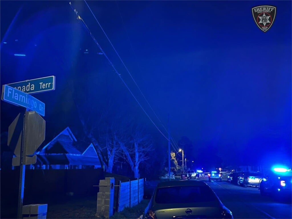 Deputies: Man dies after being found with gunshot wound in front of south Macon home