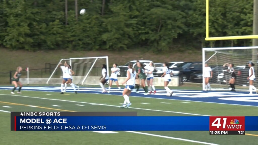 Ace Lady Gryphons Fall In Final Four
