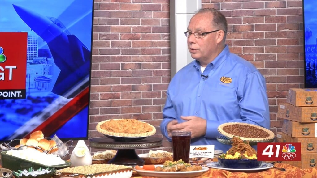 Cracker Barrel Rolls Out Limited Time Holiday Menu With Returning Favorites And New Seasonal Additions