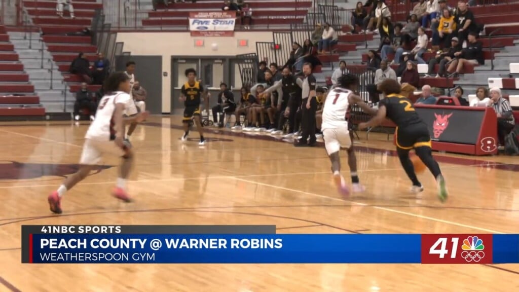 Peach County Takes It To The Hardwood Against Warner Robins In Boys Basketball Matchup