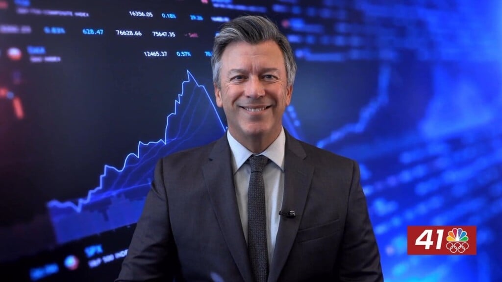 Morning Business Report: Wall Street Braces For Fed Rate Decision, Tech Earnings As Winter Storm Disrupts Travel