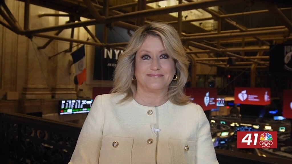 Morning Business Report: Budget Deal Eases Shutdown Fears As Markets Slide