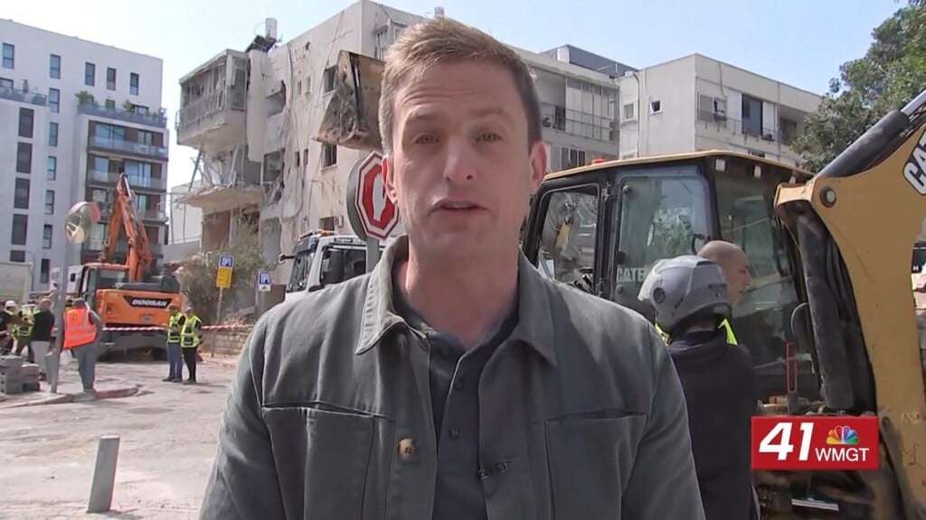 Iran Missile Strikes Hit Tel Aviv As Trump Delays Attacks