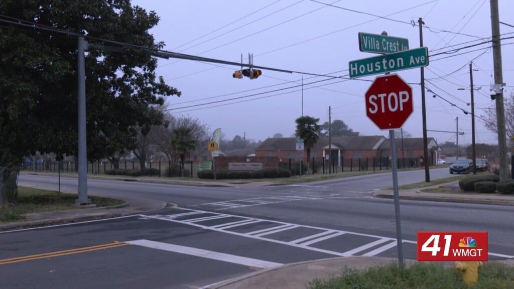 Death Investigation Underway On Houston Avenue In Macon