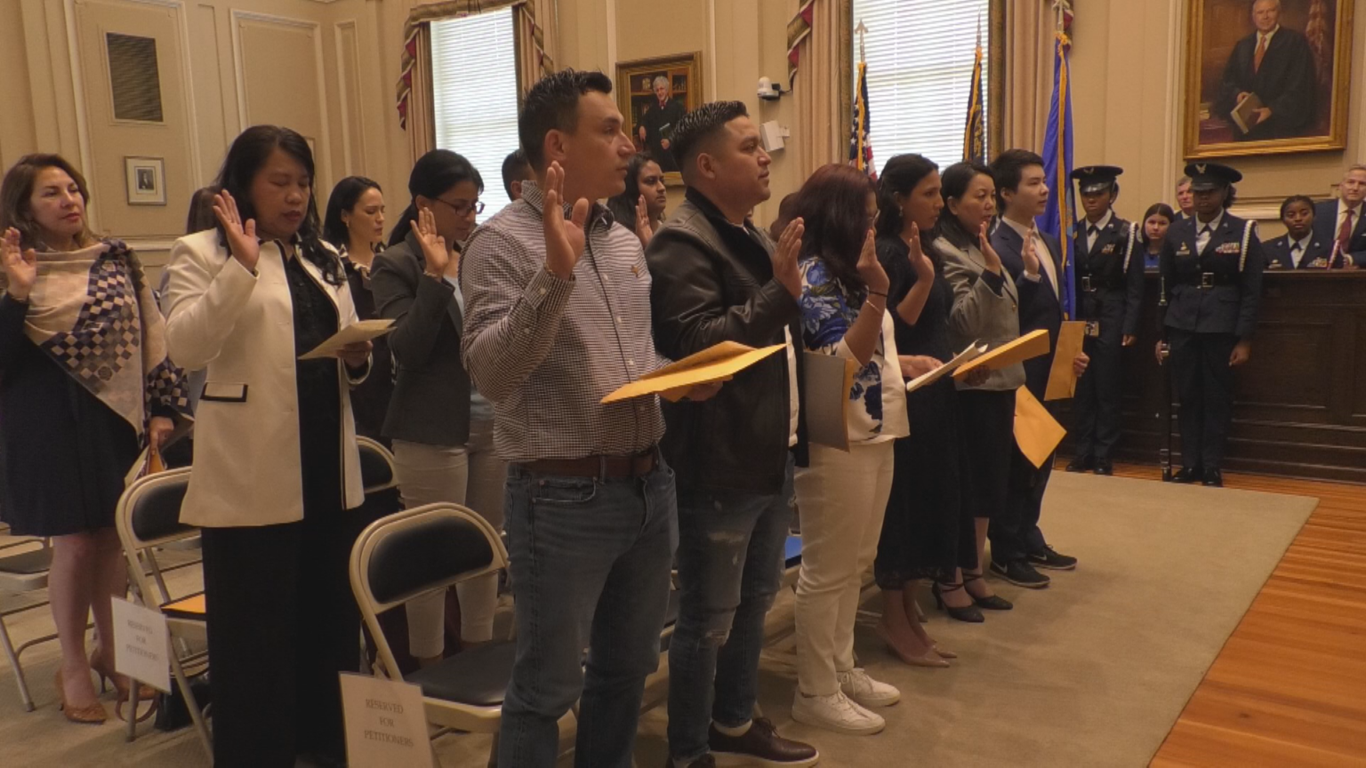 Seventeen become U.S. citizens during ceremony in Macon - 41NBC News ...