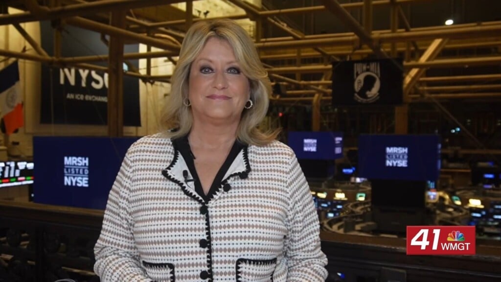 Morning Business Report: U.s. Job Growth Slows, Internships Drop As Lowe’s Invests In Skilled Trades