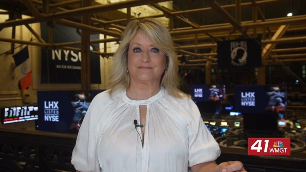 Morning Business Report: Spirit Airlines Rescue Talks, Housing Squeeze And Major Investments