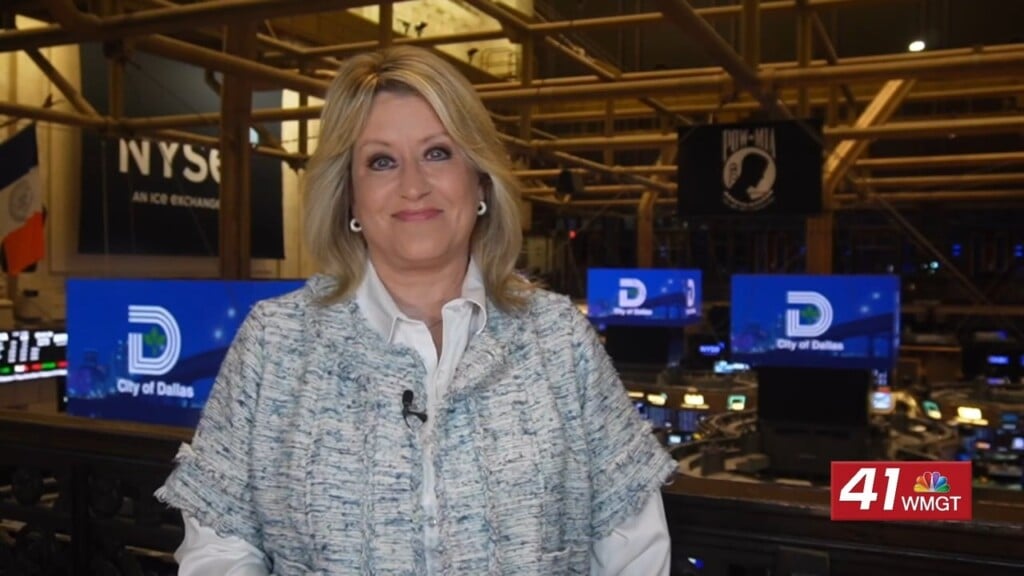 Morning Business Report: Oil Tensions, Earnings Season, And Workplace Trends