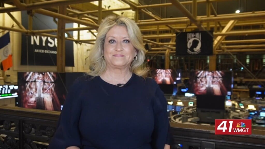 Morning Business Report: Tax Refunds Rise As Markets Climb And New Child Investment Accounts Announced