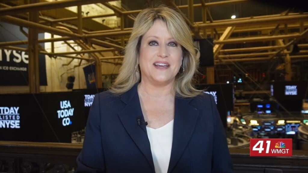 Morning Business Report: More States Requiring Personal Finance Classes As Part Of High School Graduation