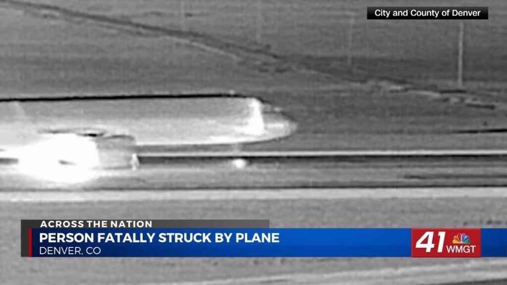 Person Killed After Being Struck By Frontier Plane At Denver Airport