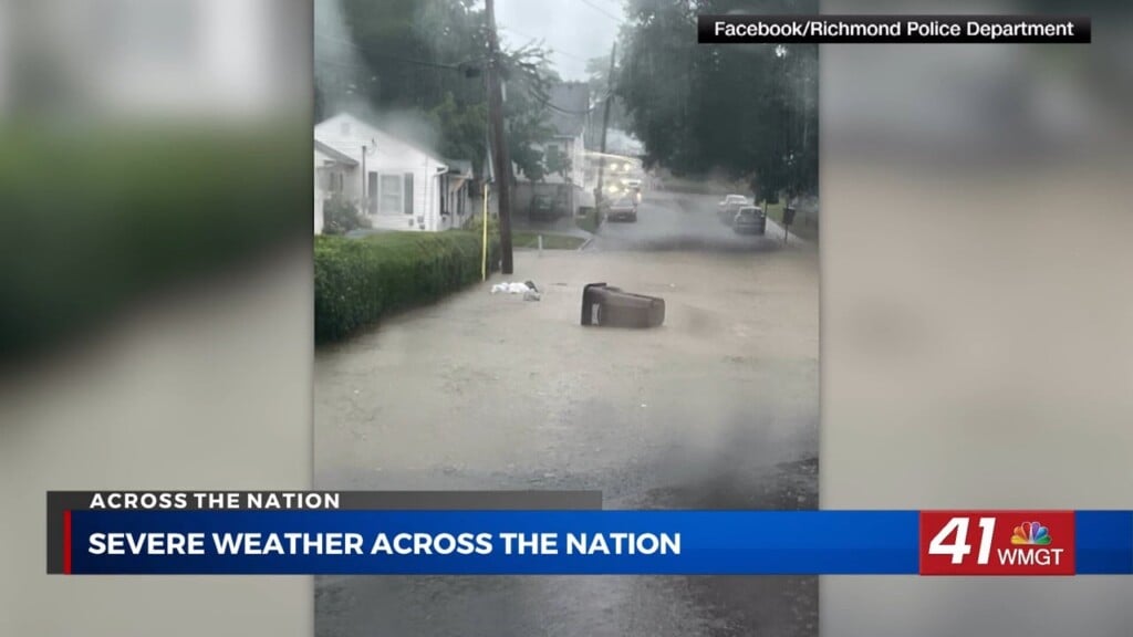 Deadly Kentucky Flooding Kills 4 As Western Wildfires Claim Firefighters' Lives