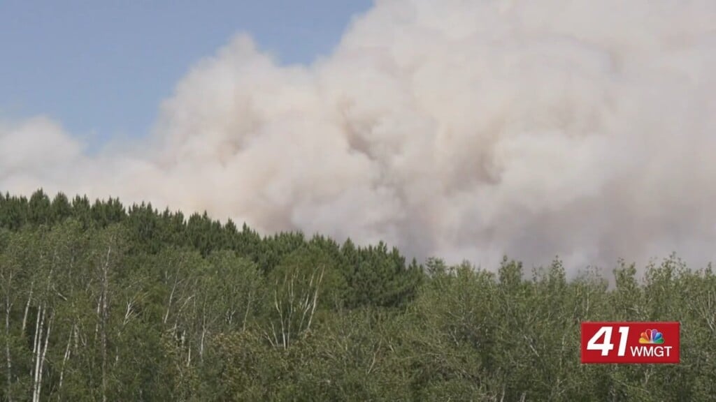 Canadian Wildfire Smoke Triggers Air Quality Alerts Across U.s. And Canada