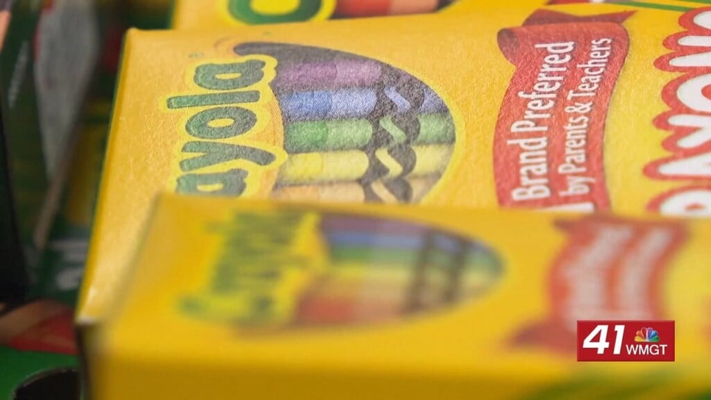 Families Plan To Spend Less On Back To School Shopping Despite Higher Prices