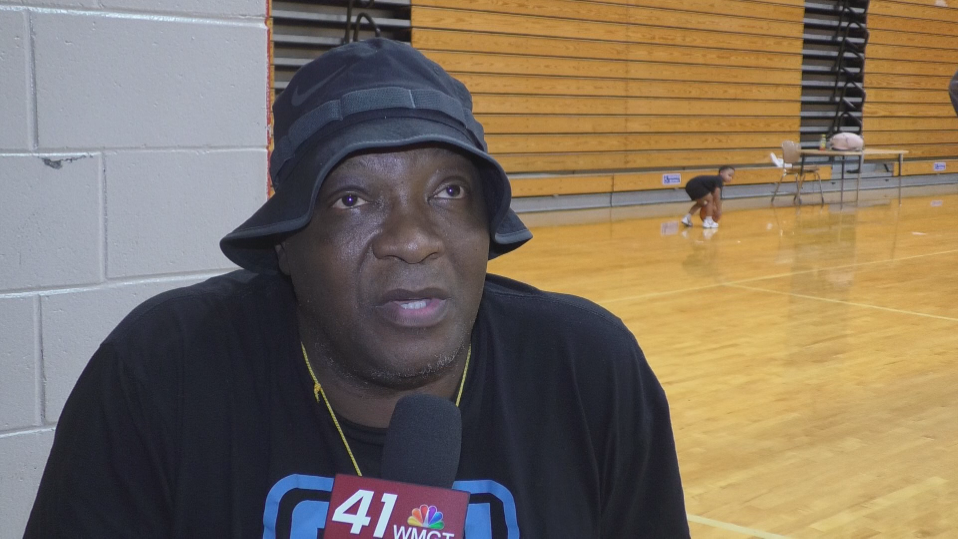 41nbc.com - Gena Tripp - Former NBA player Sharone Wright gives back through Macon youth basketball camp