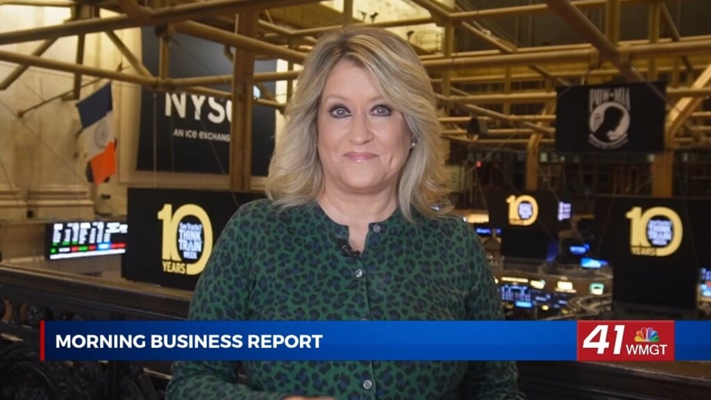 Morning Business Report: Mortgage Rates Top 7% As Borrowing Costs Reach Two Year High