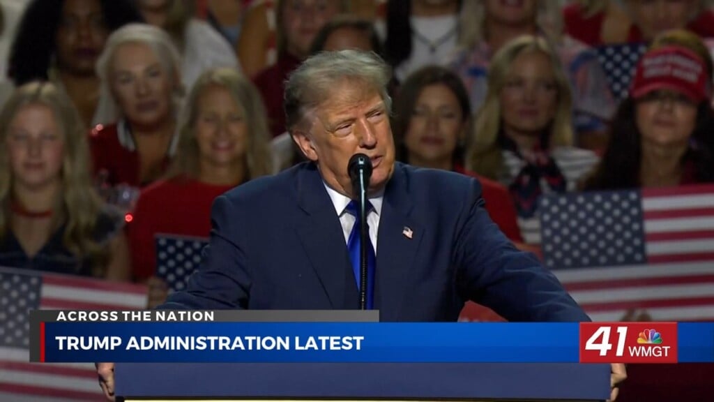 Trump Promises $5,000 Dividend If Republicans Win Midterms
