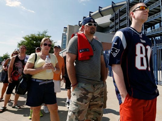 Aaron Hernandez Jerseys Selling for Hundreds on   - ABC News