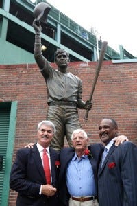Red Sox unveil Carl Yastrzemski statue outside Fenway Park