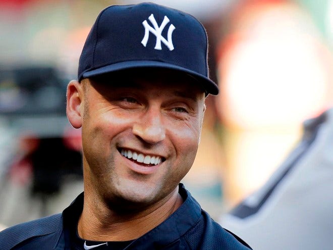 Jeter answers reporter's cellphone at press conference