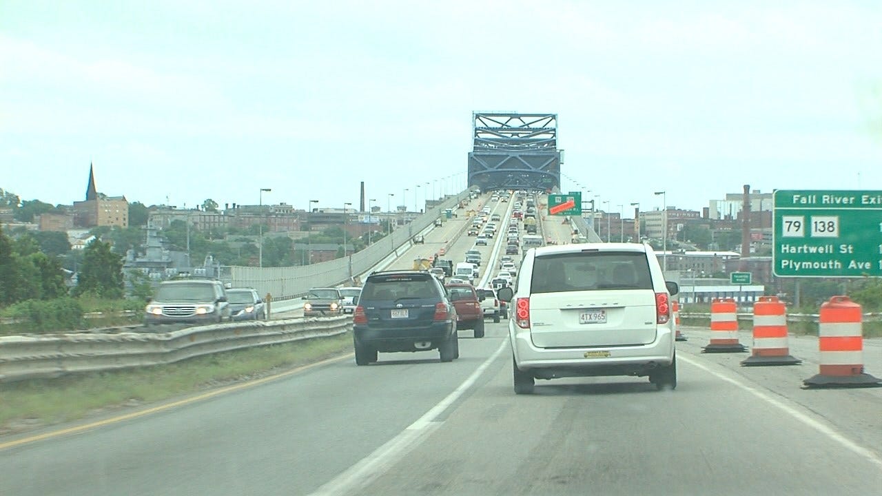 Braga Bridge construction worker injured on job