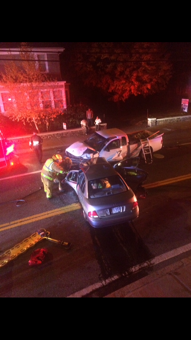 UPDATE Police investigating serious car crash in Woonsocket