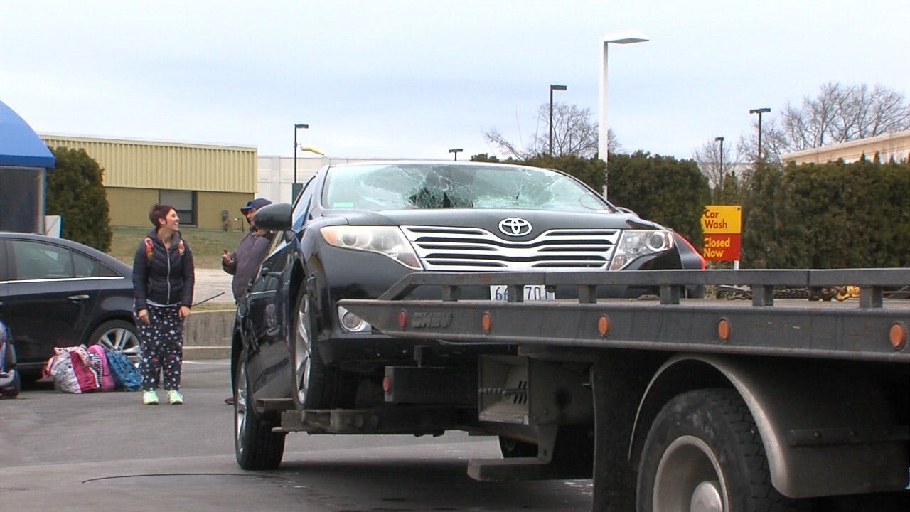Car wash malfunction shatters windshield in Cranston