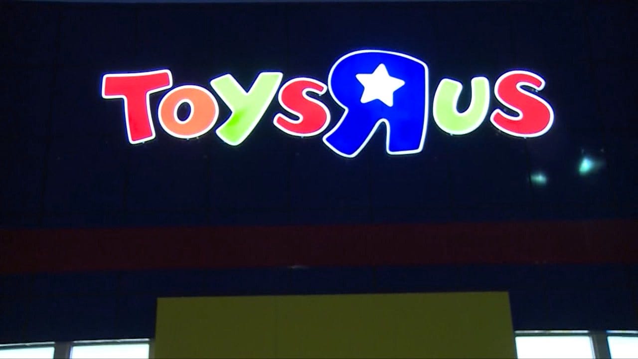 Toys R Us Closing 180 Stores