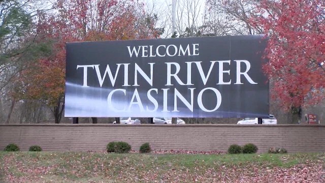 twin river casino parking